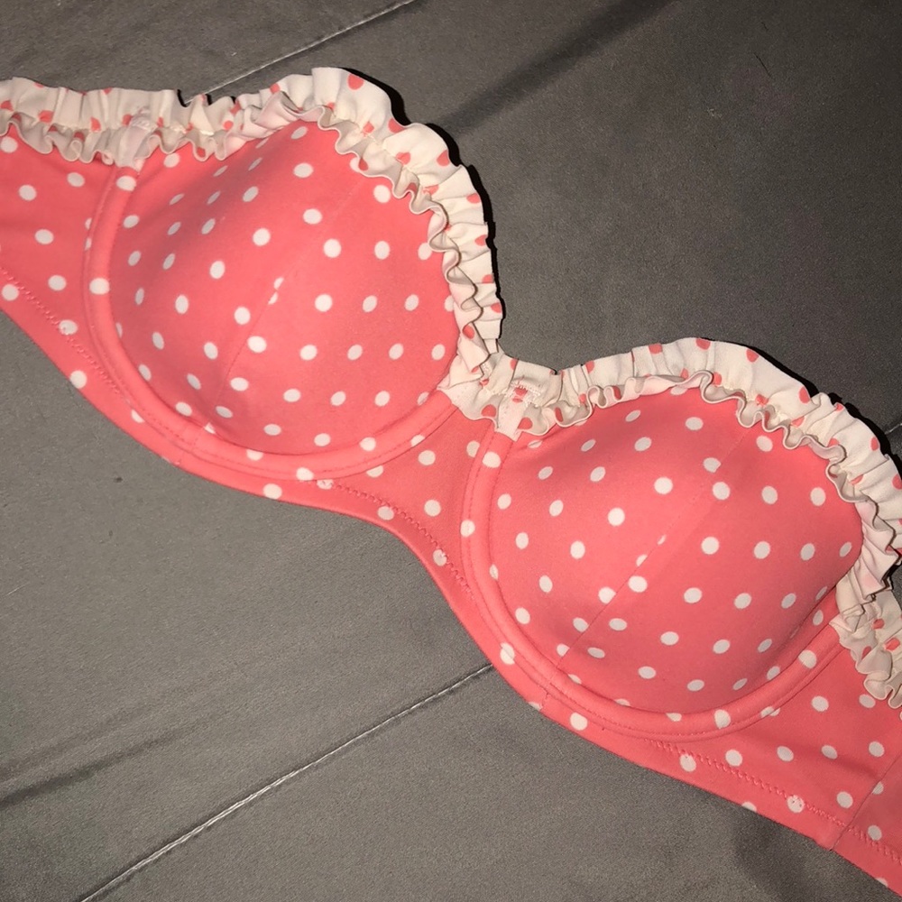 Strapless swim suit top.